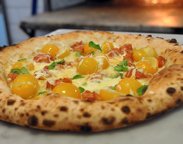 Pizza Giallo, Salsiccia e Pecorino