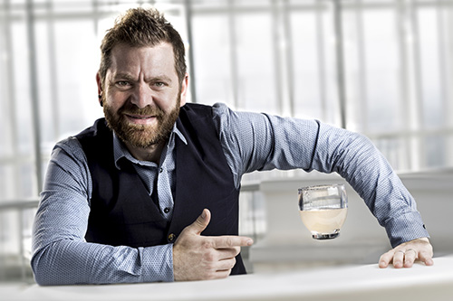 Il bartender Mirko Turconi