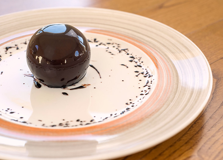 La sfera di Cioccolato del Pastry Chef Andrea Riva Moscara
