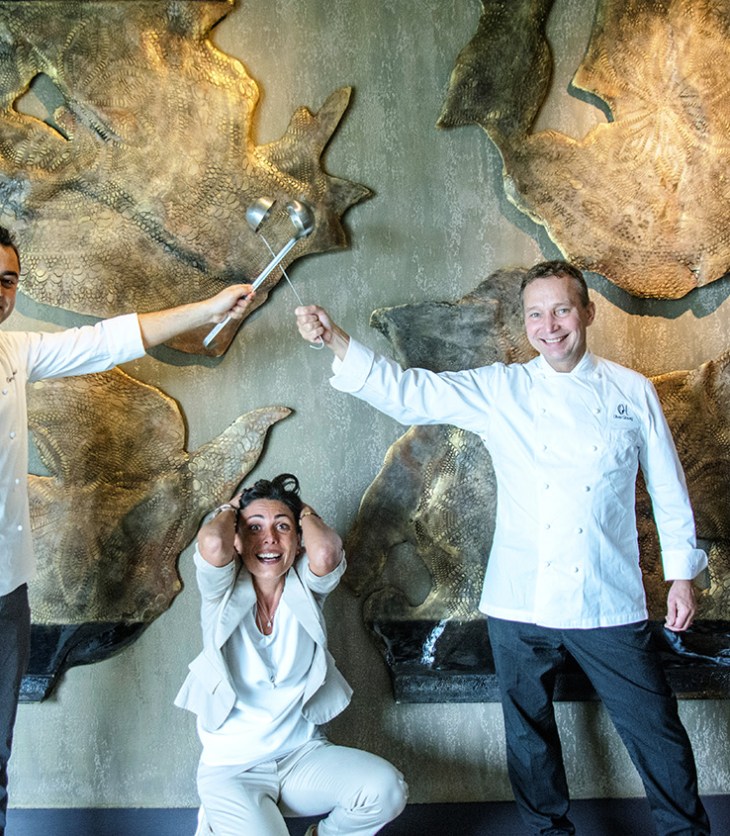 Gli chef Daniele Corona e Oliver Glowig con Rossella Macchia