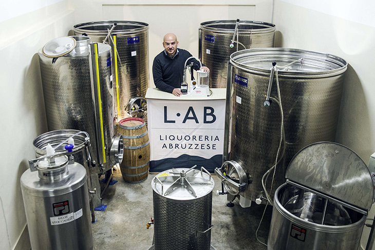 Giuseppe Simigliani nel regno di ĿAB