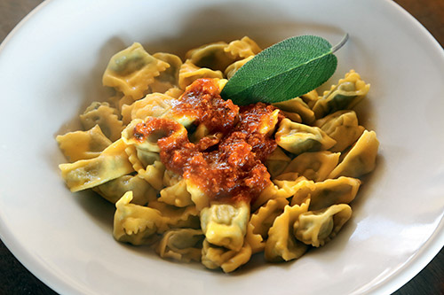 Le Raviole del plin al ragù di Gemma