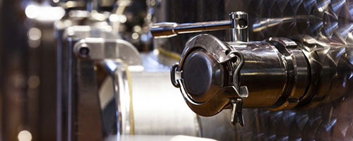 Serbatoi d’acciaio dell’Azienda Vinica