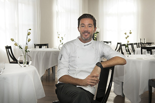 Lo chef stellato Davide Palluda nel suo Ristorante All'Enoteca