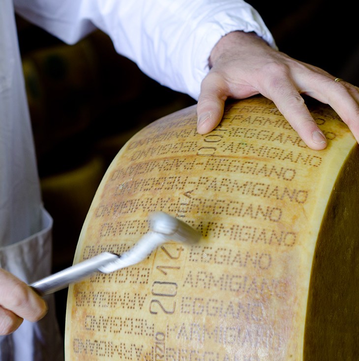 Forma di Parmigiano Reggiano di Montagna