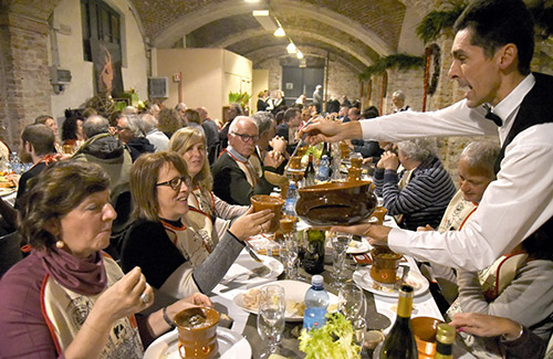 La Bagna Cauda servita in uno dei ristoranti aderenti all_evento