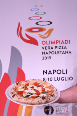 locandina della premiazione di luglio 2019