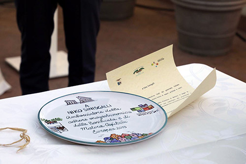 Il riconoscimento a Niko Sinisgalli di Ambasciatore della cultura enogastronomica della Basilicata e di Matera Capitale Europea della Cultura 2019