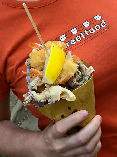 Cartoccio di frittura ittica prêt à manger