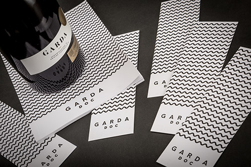 Brochure ed etichetta del Garda Doc