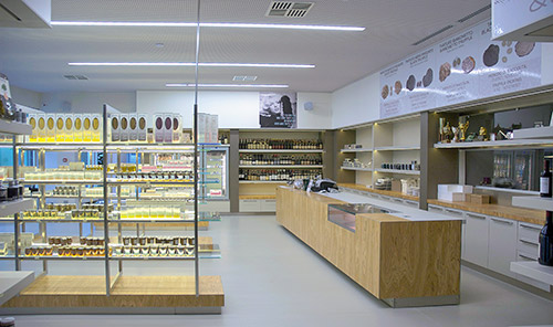 Lo show room ad Alba di Tartuflanghe