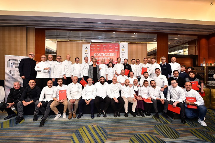 Il gruppo dei premiati con Laura Mantovano, Direttore Editoriale Gambero Rosso