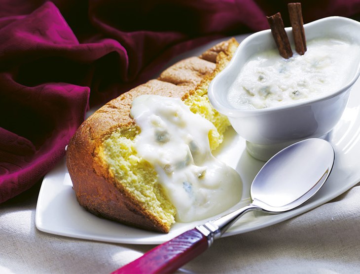 Pandoro con salsa al Gorgonzola