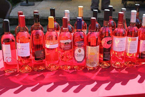 Bottiglie di Chiaretto e di Bardolino