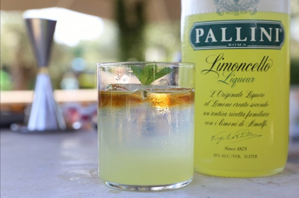 ÀROMA, UN DRINK CHE SA D’ESTATE