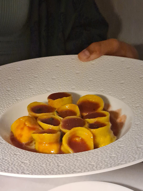 I Tortelli al Dentice con Spremuta di Pomodoro Crudo dello chef Gino Pesce