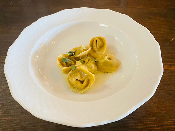 I Tortelli di bufalo, burro e maggiorana