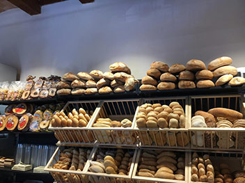 Gli espositori del pane di Cookery Rebibbia